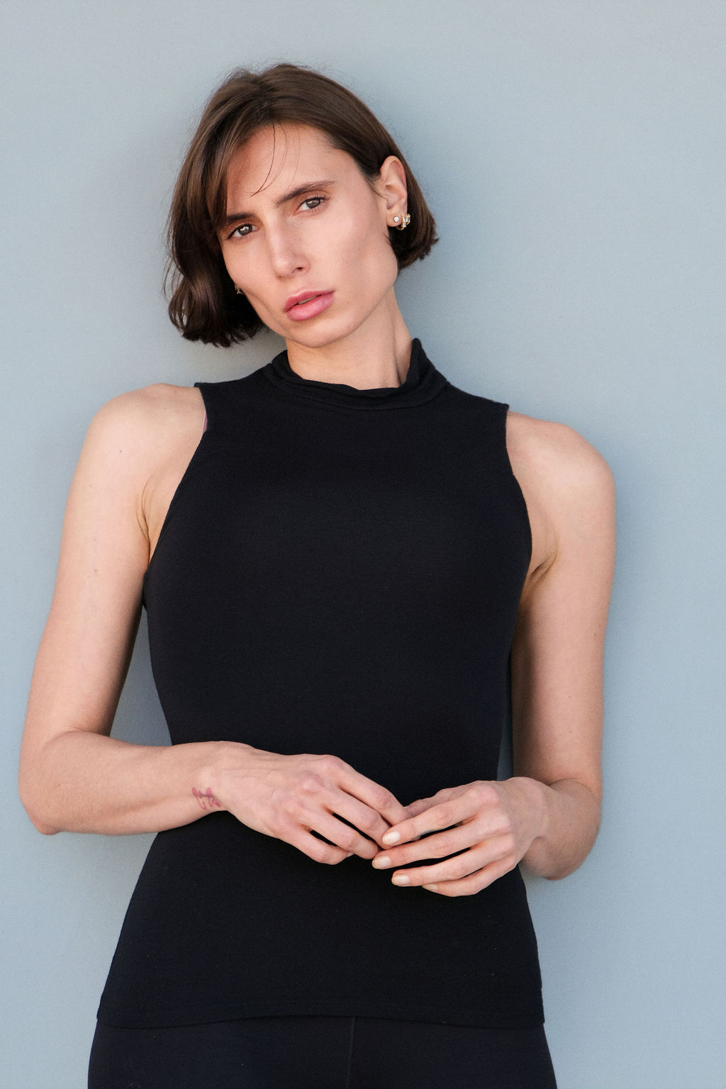 Cage Noir three quarter digital